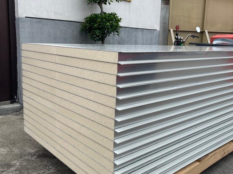 Polyurethane-sealed rock wool board